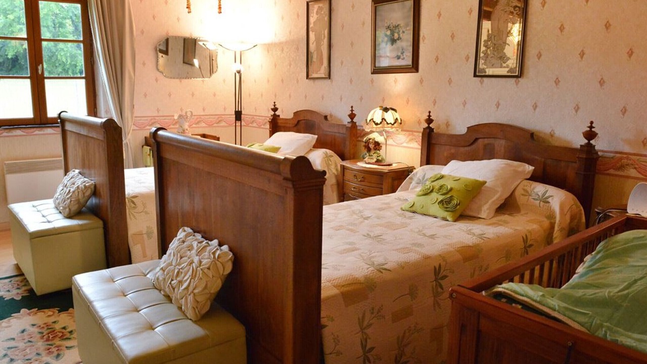 Photo of Bedroom in Saint-Calez-en-Saosnois