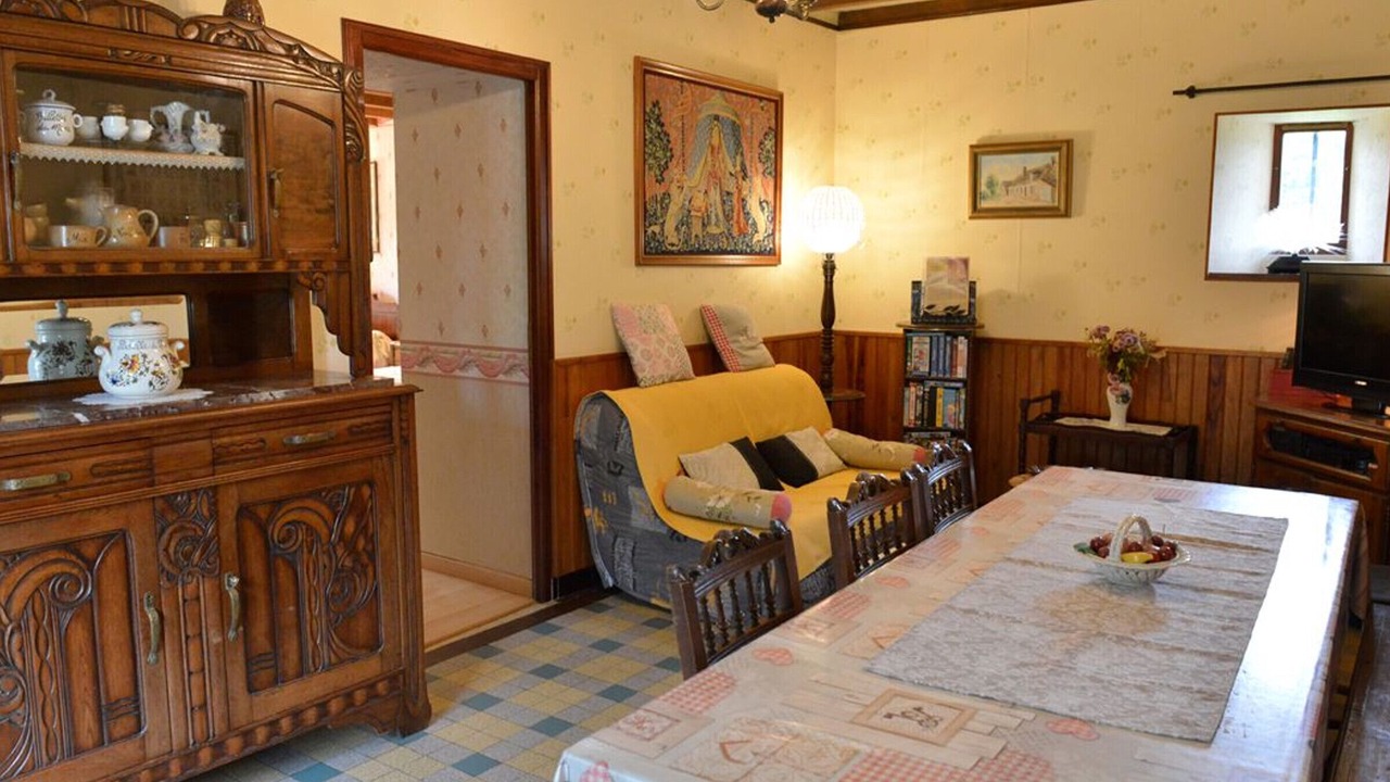 Photo of Livingroom in Saint-Calez-en-Saosnois