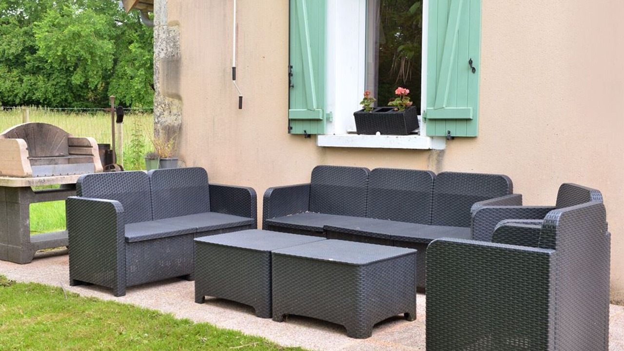 Photo of Patio Balcony in Saint-Calez-en-Saosnois