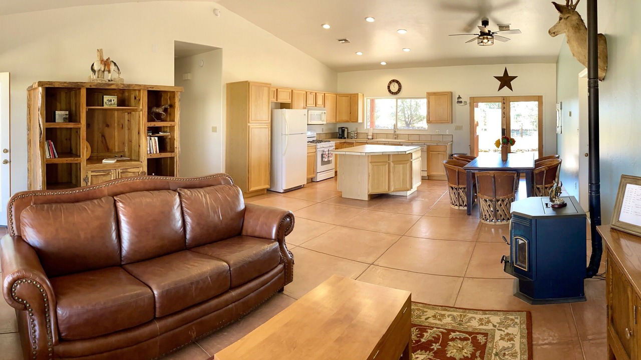 Photo of Livingroom in Elgin