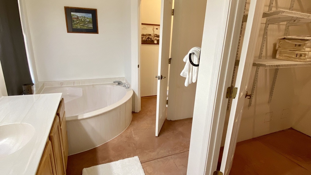 Photo of Bathroom in Elgin
