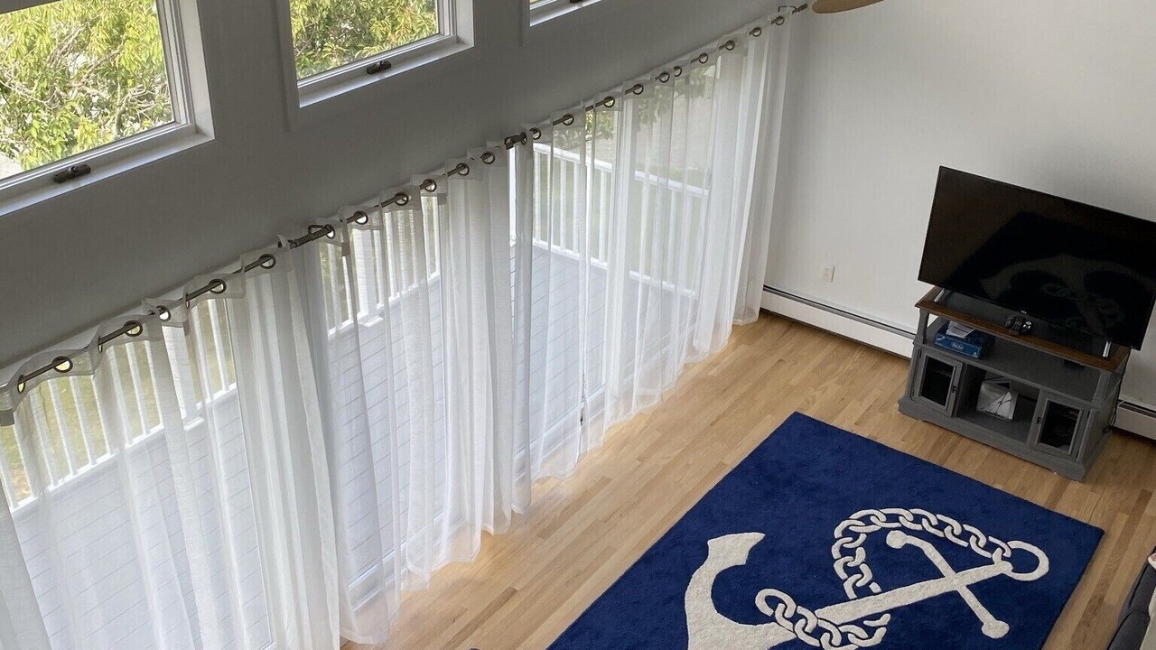 Photo of Livingroom in Point Judith
