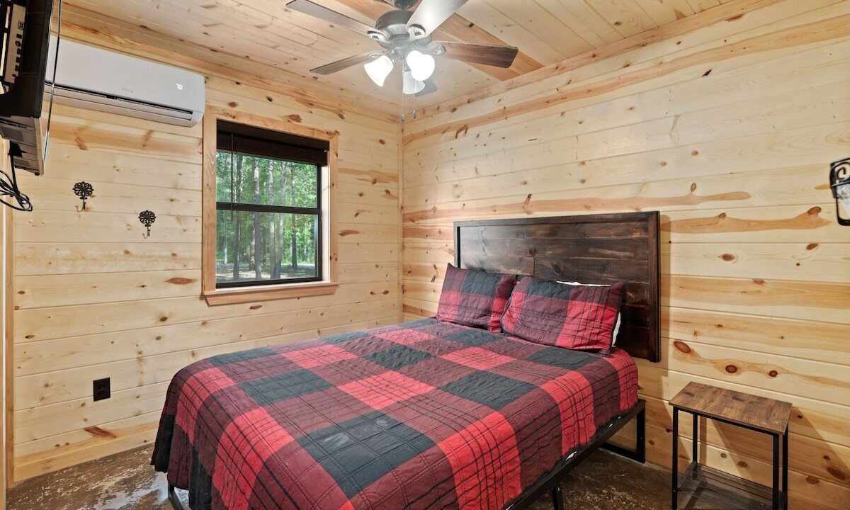 Photo of Bedroom in Golden
