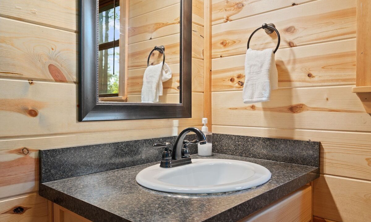 Photo of Bathroom in Golden