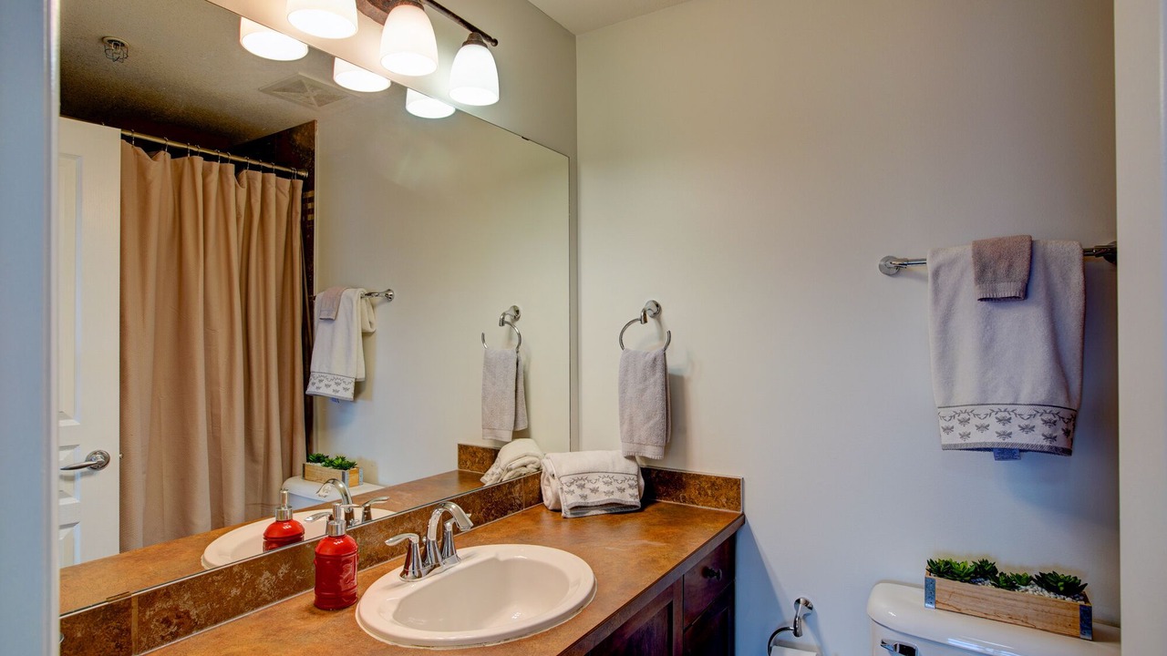 Photo of Bathroom in South Pandosy