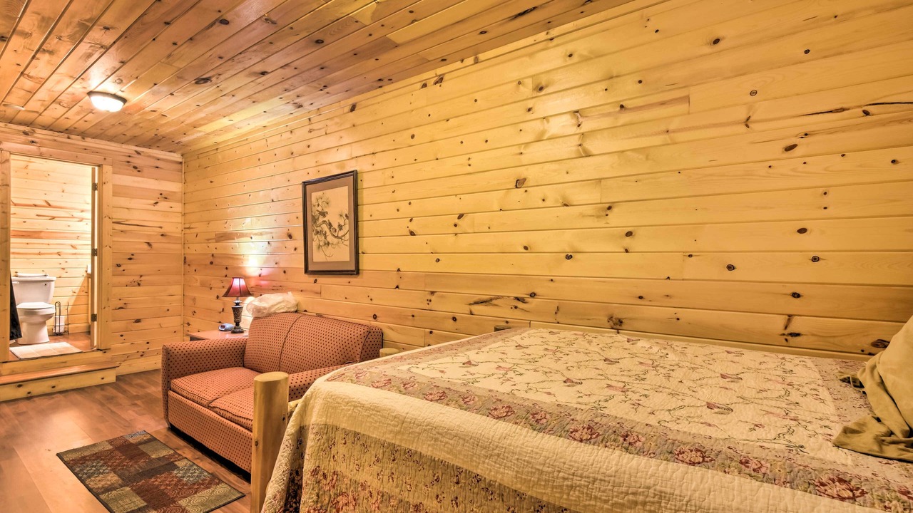 Photo of Bedroom in Helen