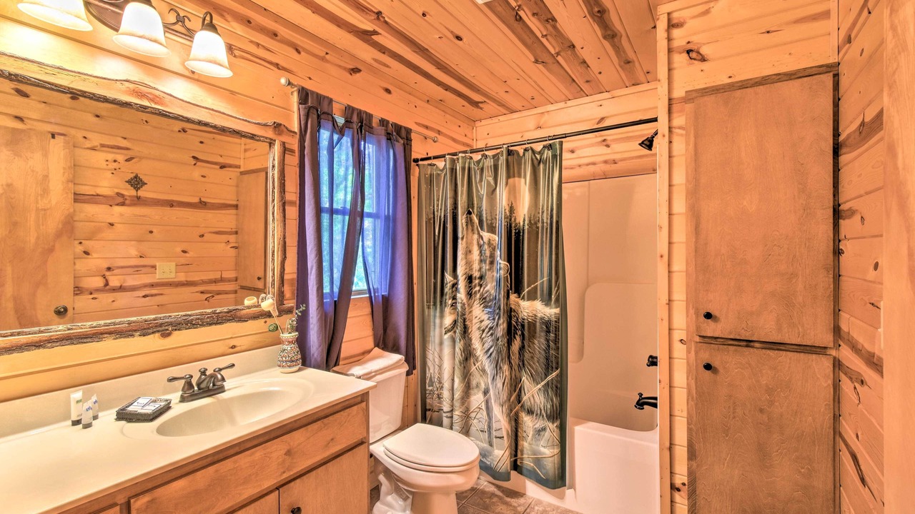 Photo of Bathroom in Helen