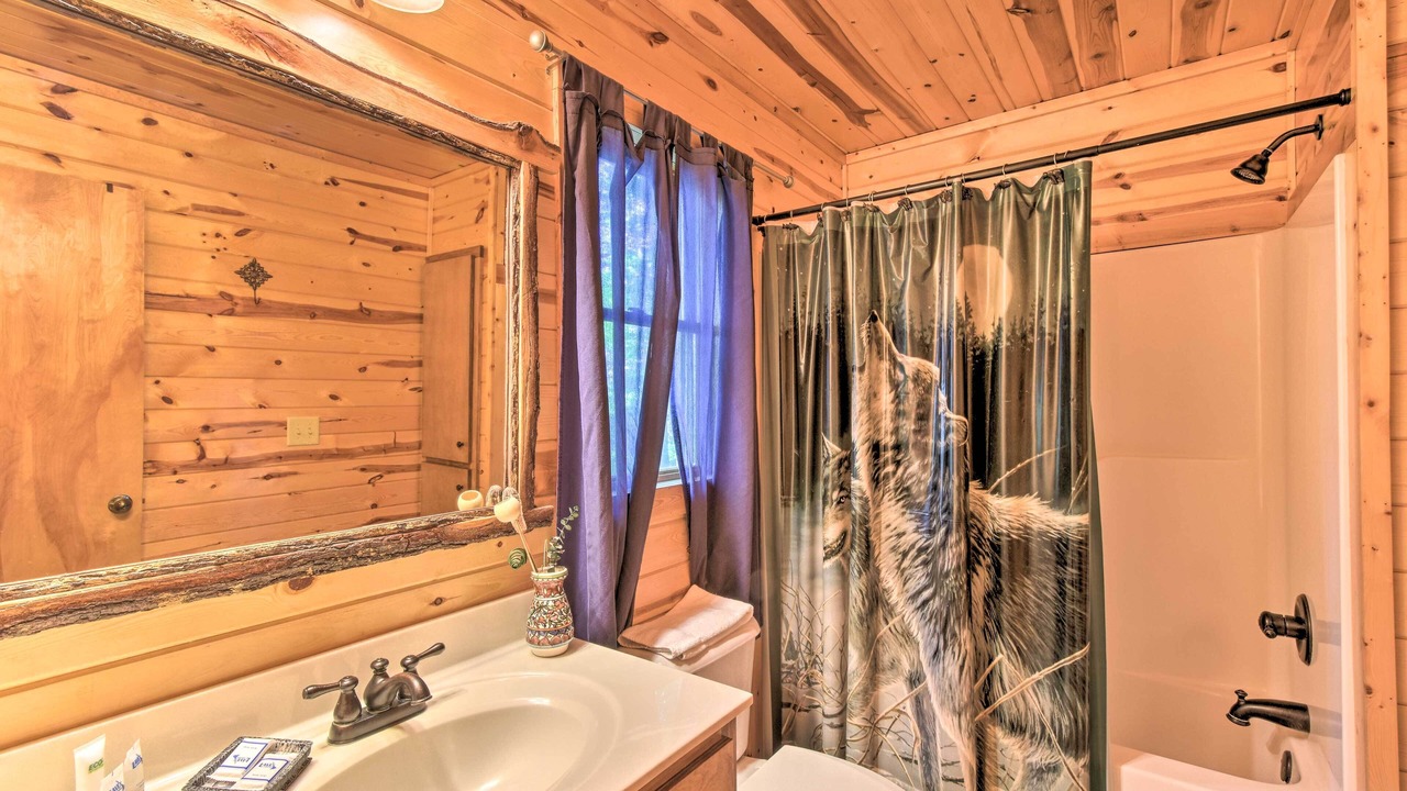 Photo of Bathroom in Helen