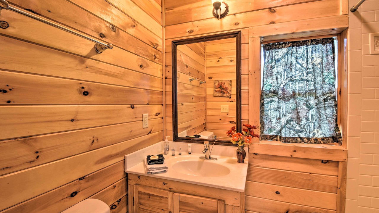 Photo of Bathroom in Helen
