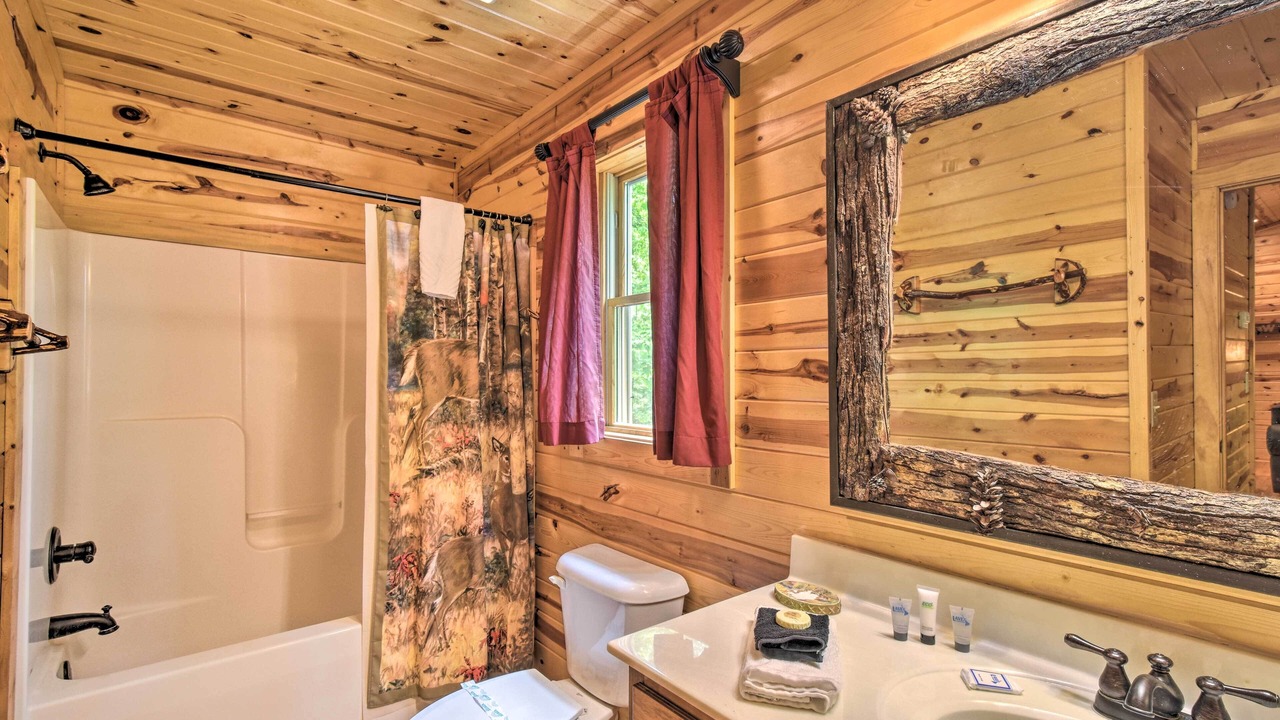 Photo of Bathroom in Helen
