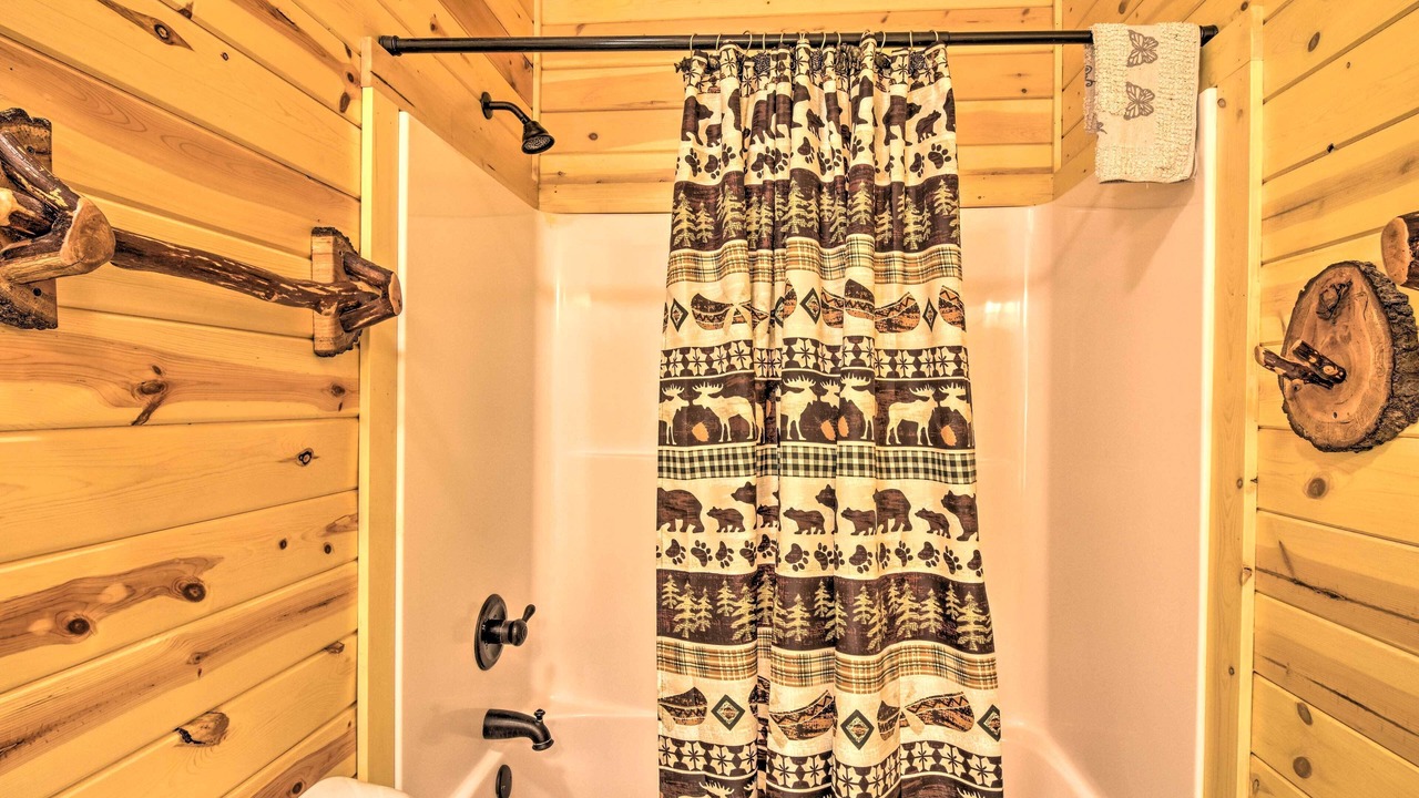 Photo of Bathroom in Helen