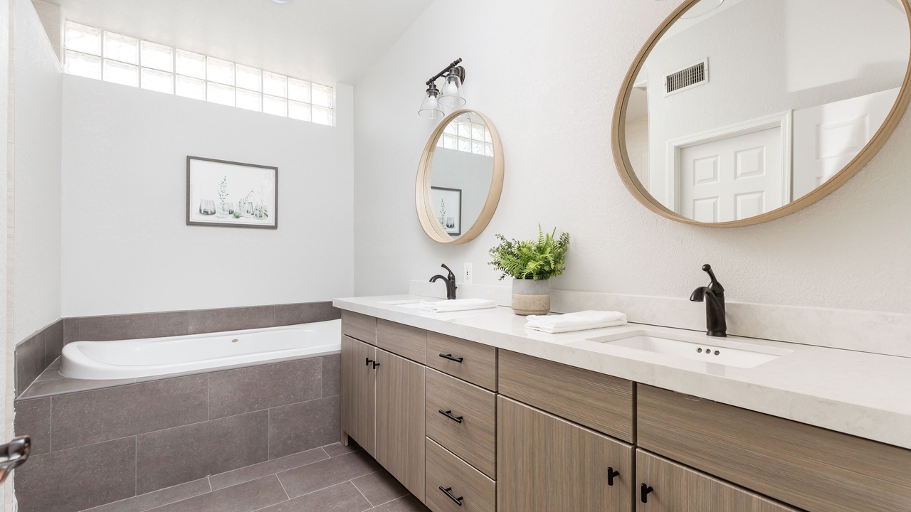 Photo of Bathroom in Arcadia