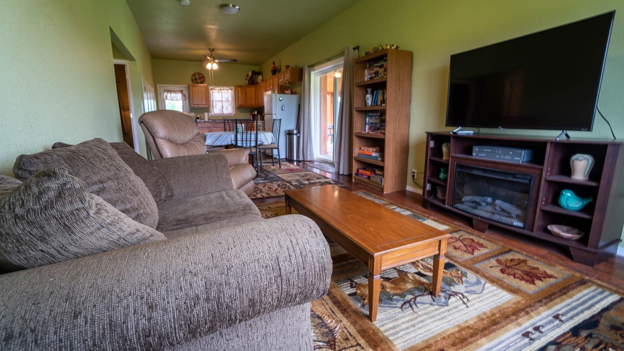 Photo of Livingroom in Fort Klamath