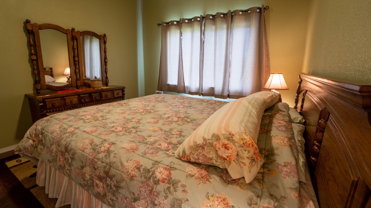 Photo of Bedroom in Fort Klamath