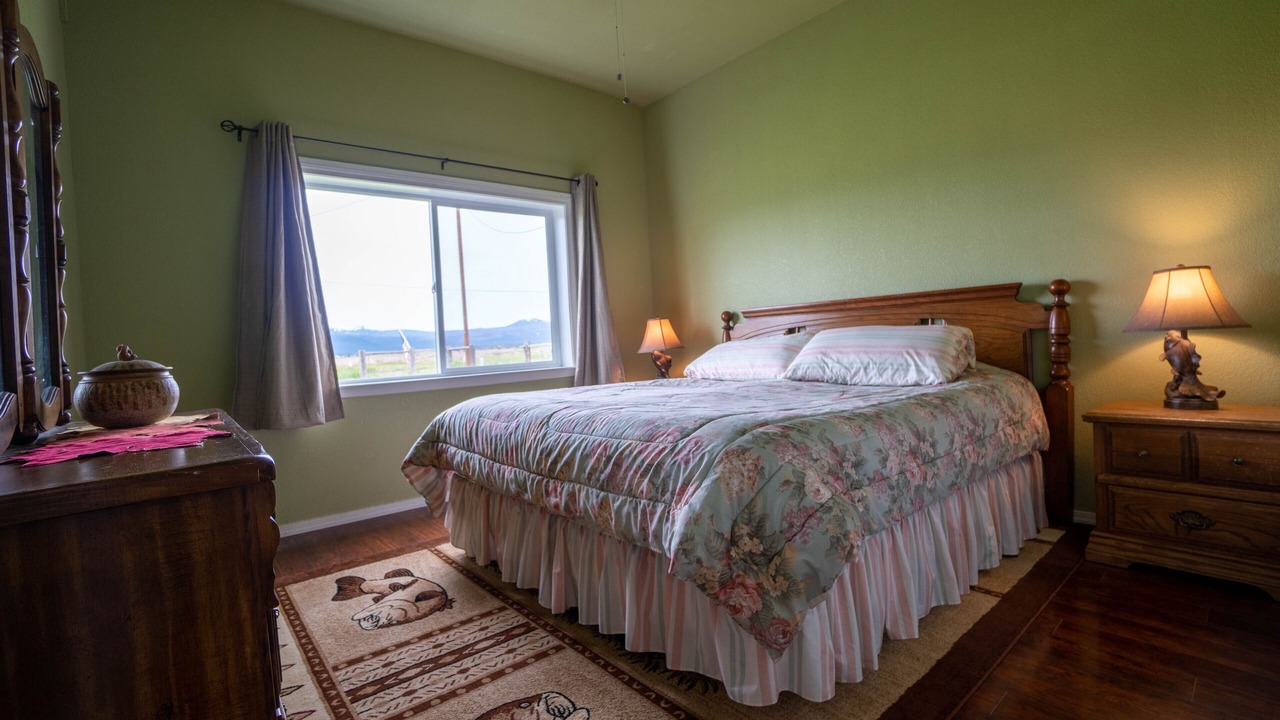 Photo of Bedroom in Fort Klamath