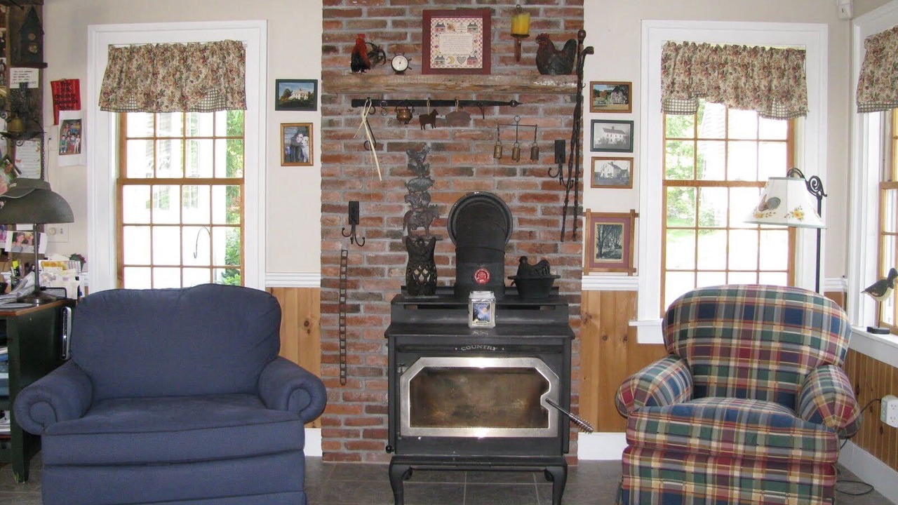 Photo of Bedroom in Saunderstown