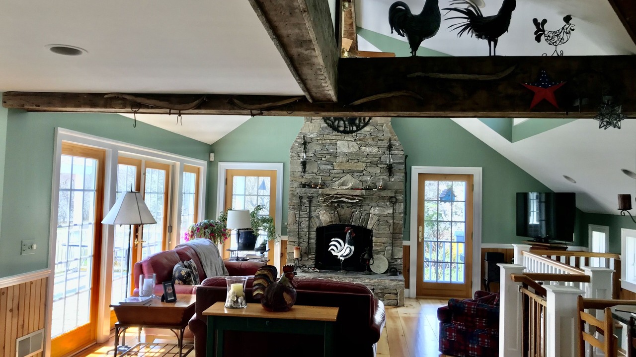 Photo of Bedroom in Saunderstown