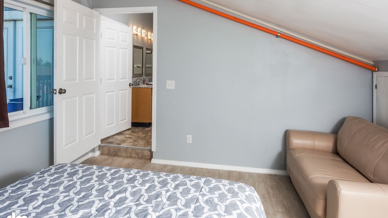 Photo of Bedroom in Huffman - O' Malley