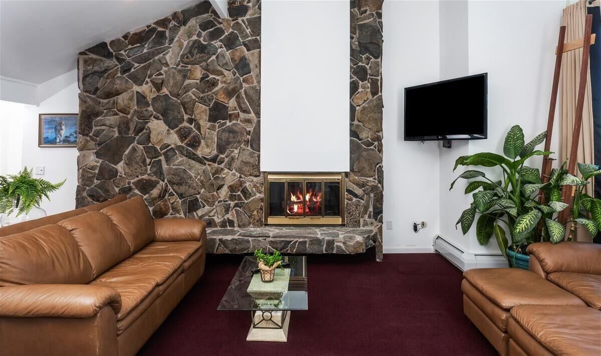 Photo of Livingroom in Huffman - O' Malley
