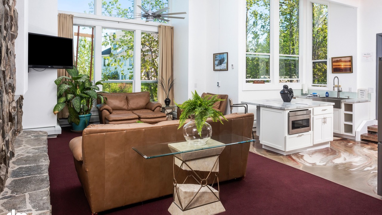Photo of Livingroom in Huffman - O' Malley