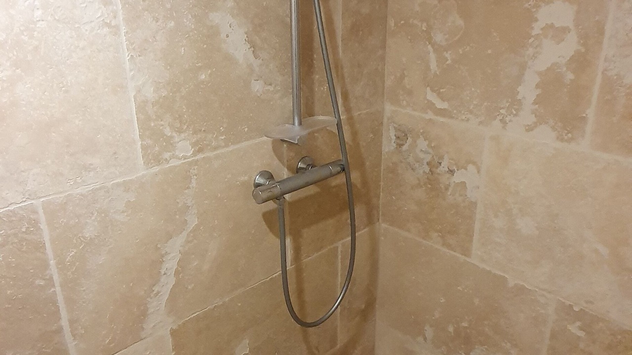 Photo of Bathroom in La Croix-Hellean