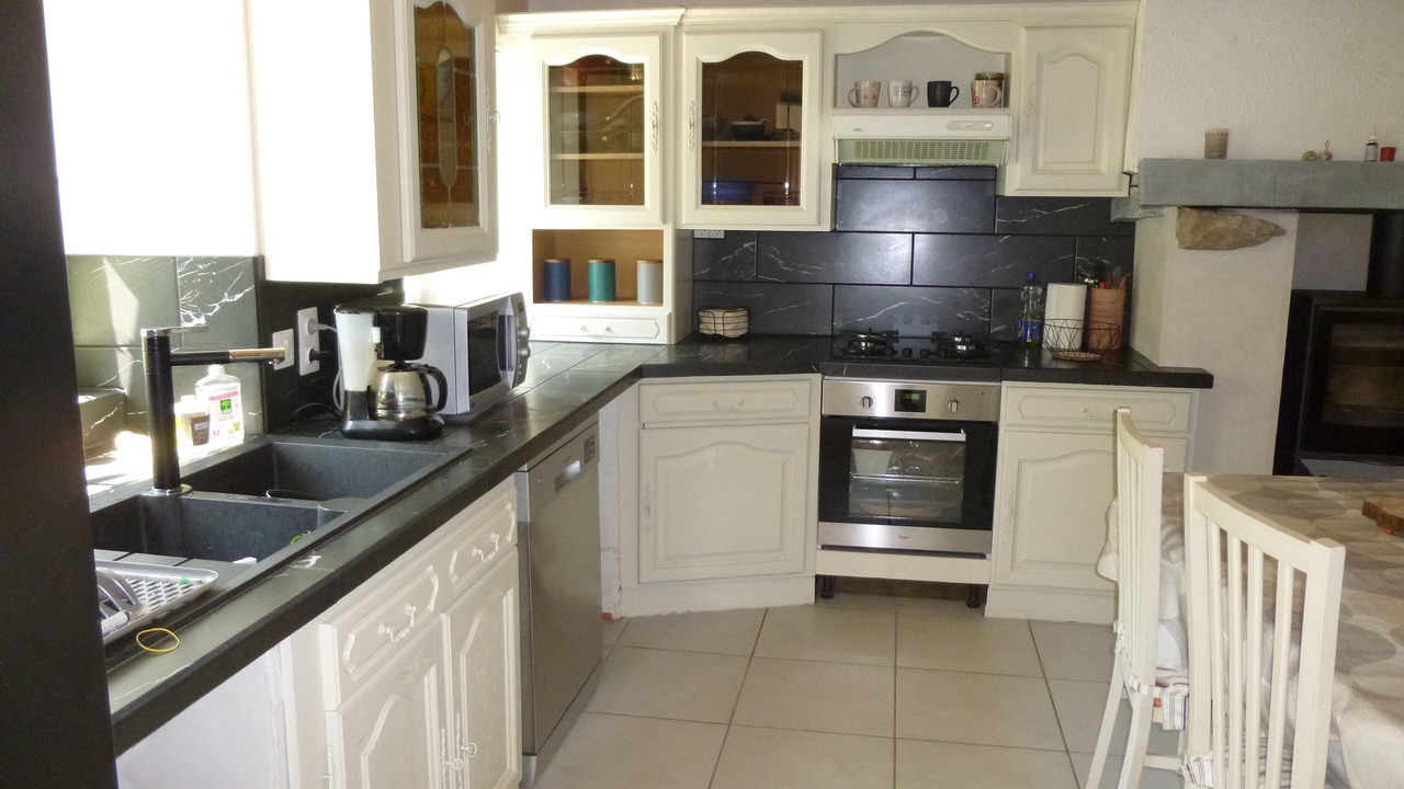 Photo of Kitchen in La Croix-Hellean