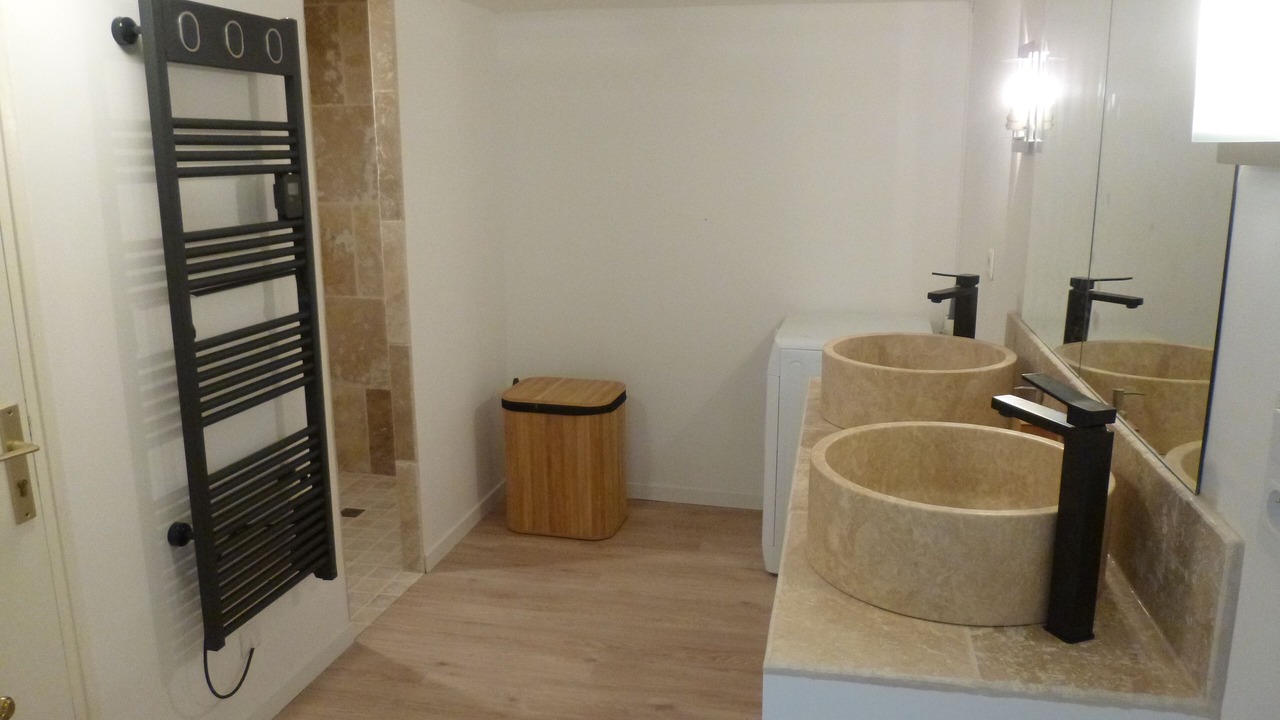 Photo of Bathroom in La Croix-Hellean