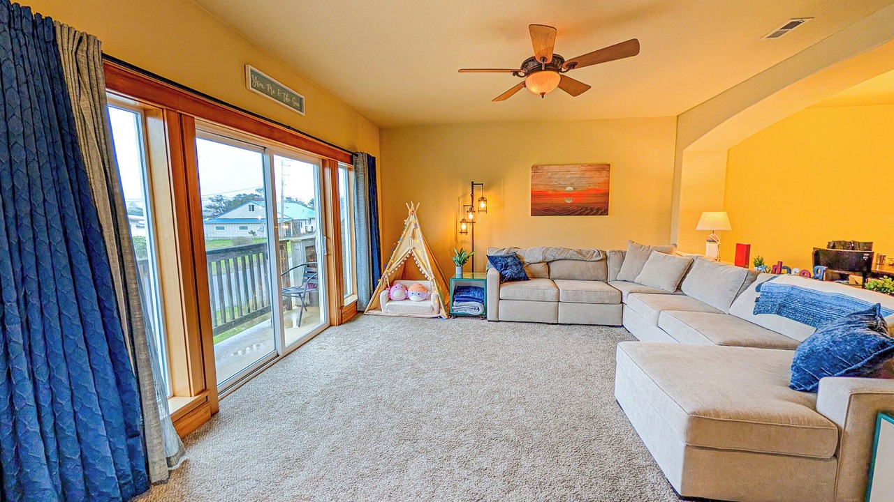 Photo of Livingroom in Pacific City