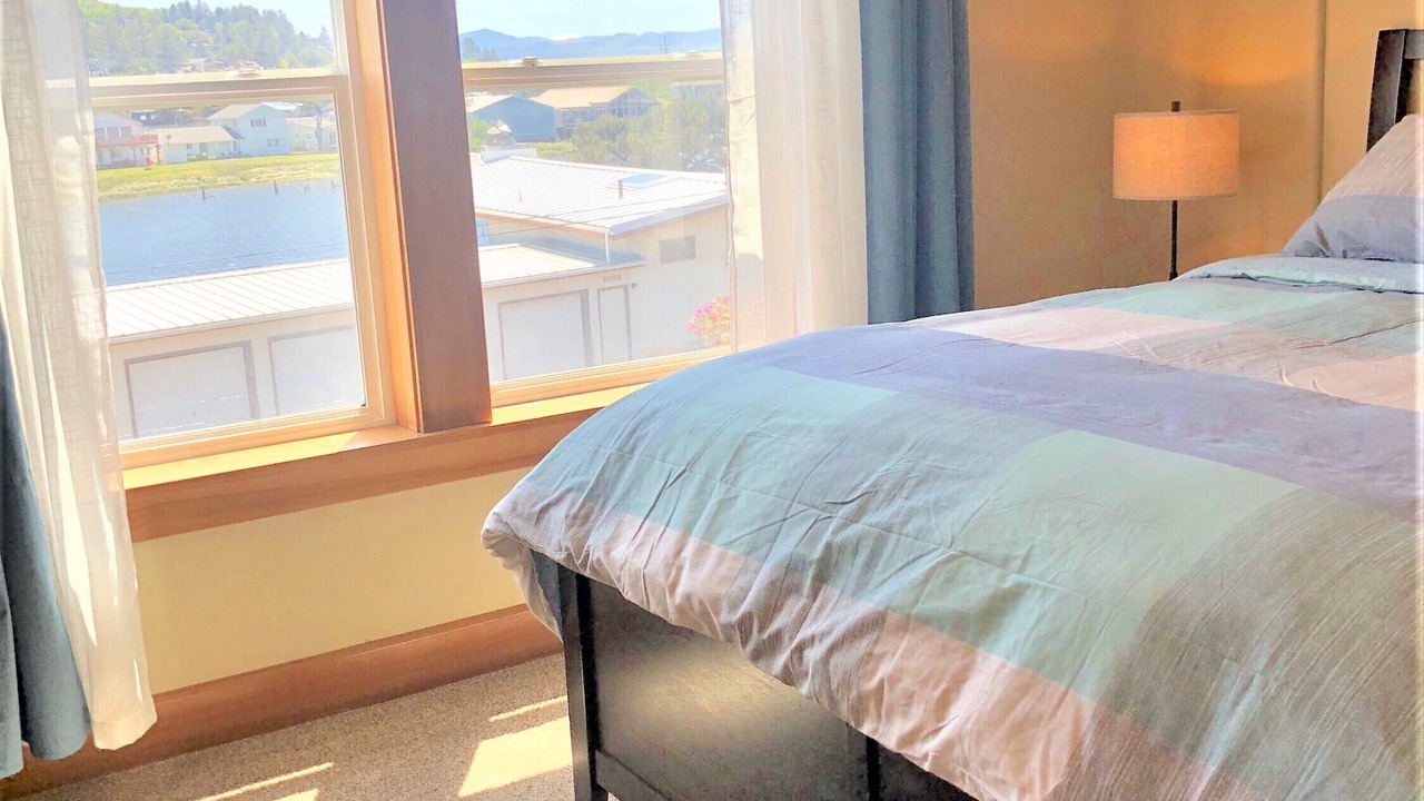 Photo of Bedroom in Pacific City