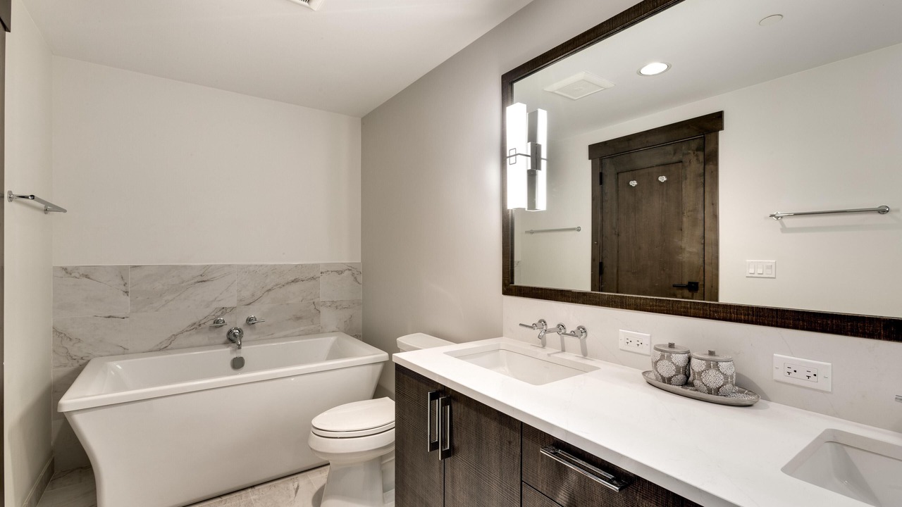 Photo of Bathroom in Stateline