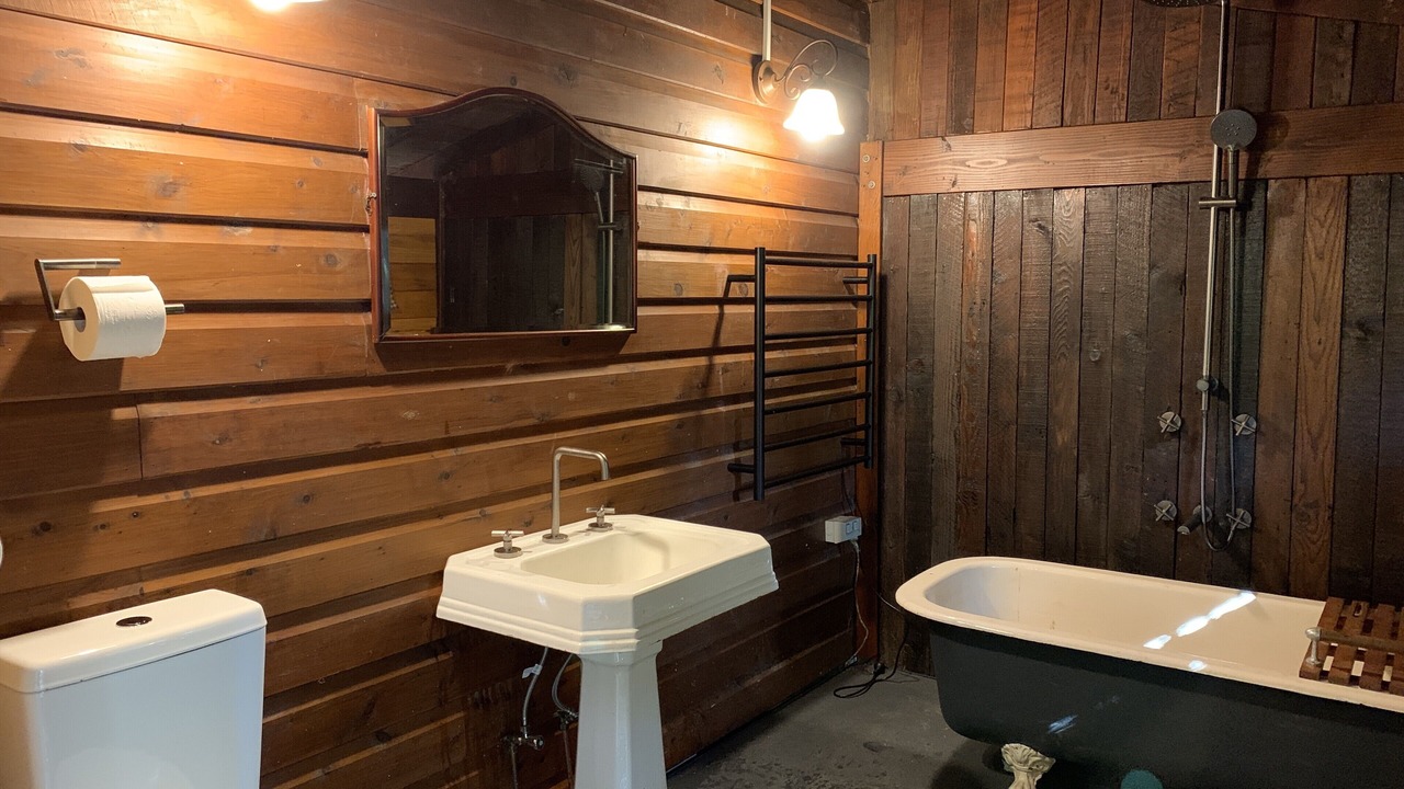Photo of Bathroom in Glenbrook