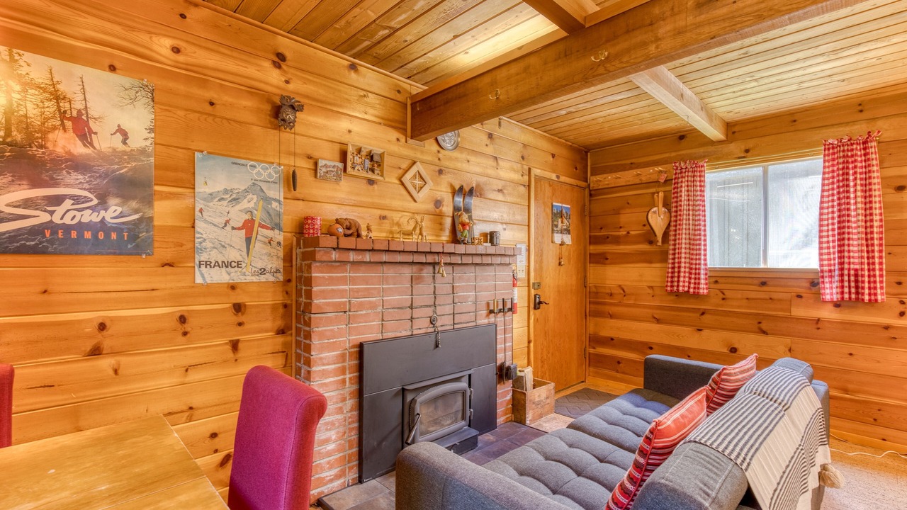 Photo of Livingroom in Government Camp