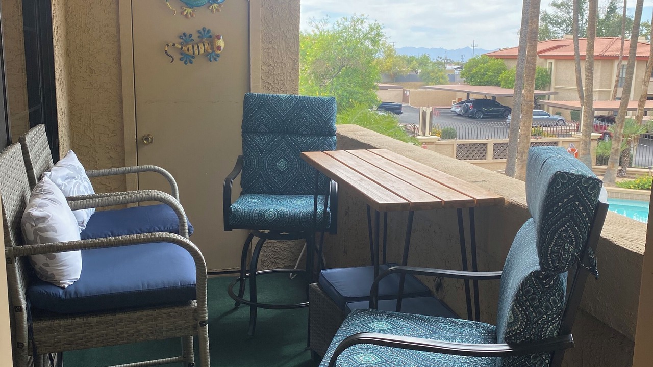 Photo of Patio Balcony in North Mountain