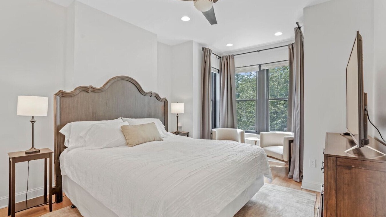 Photo of Bedroom in Truxton Circle