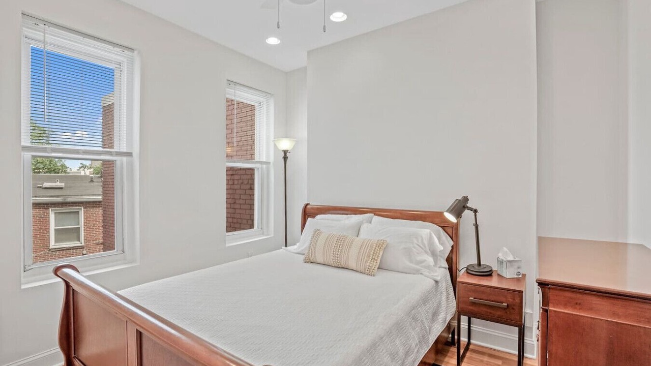 Photo of Bedroom in Truxton Circle