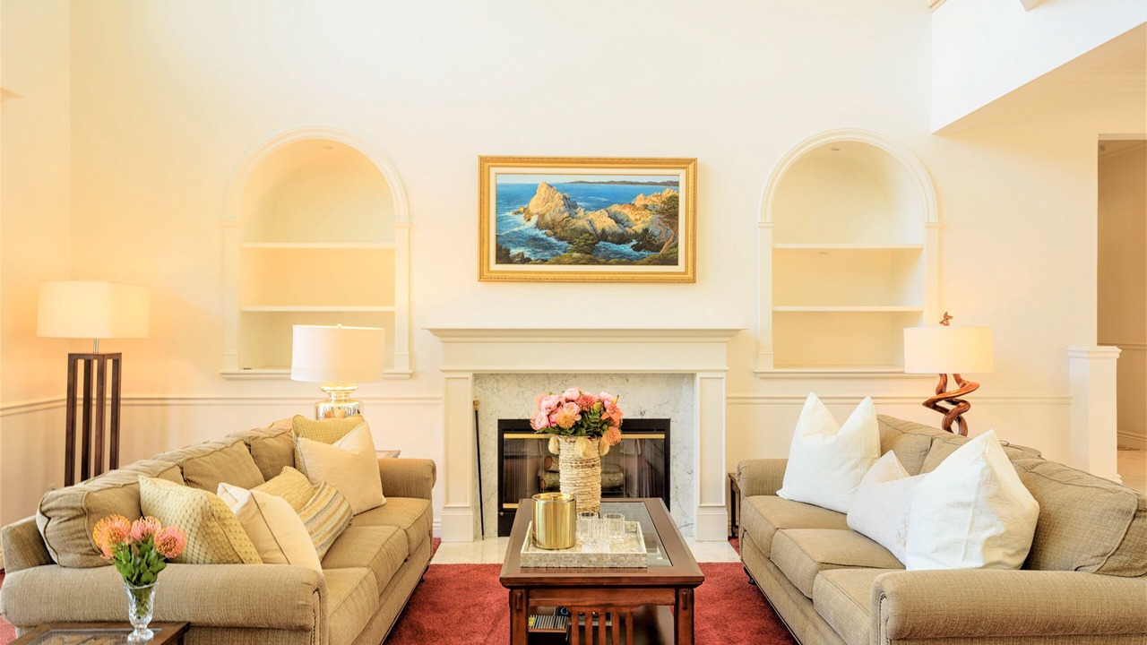 Photo of Livingroom in Salinas