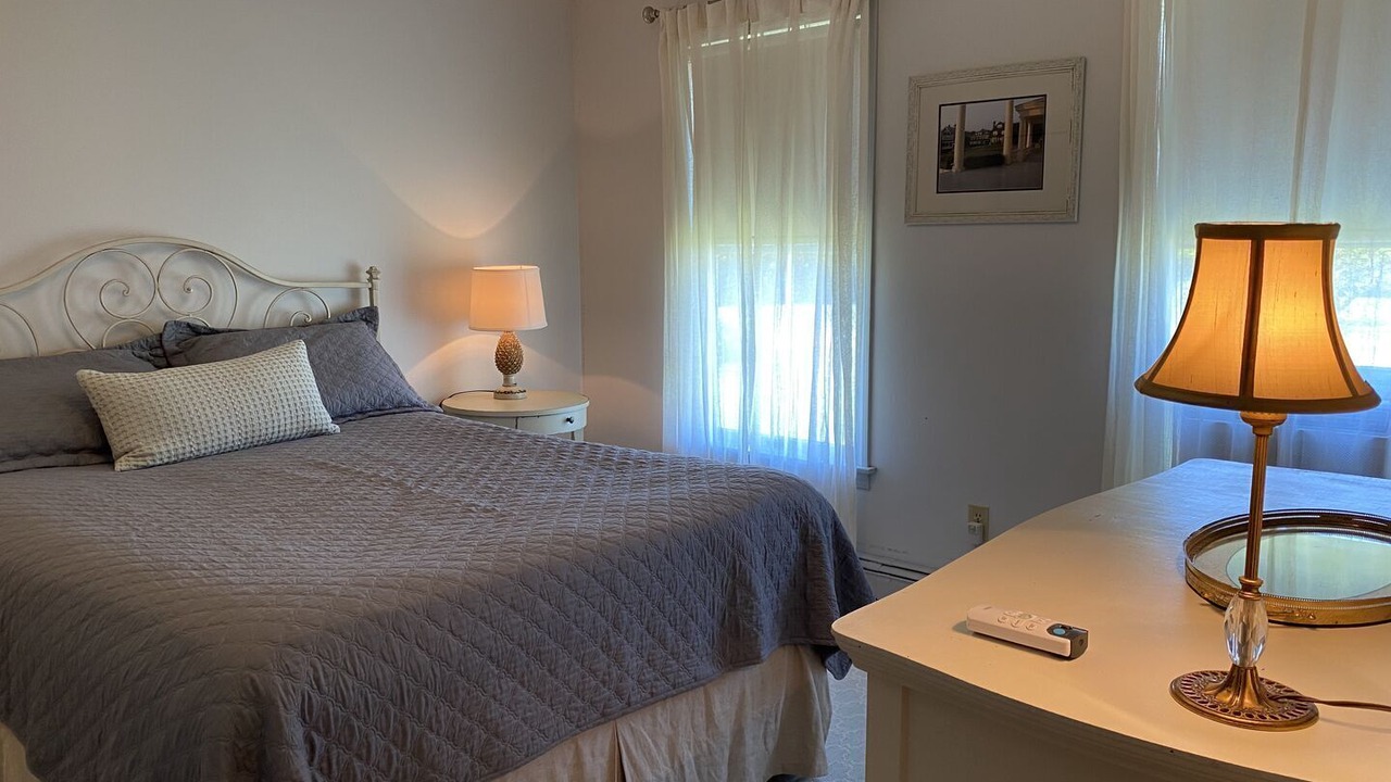 Photo of Bedroom in Matunuck