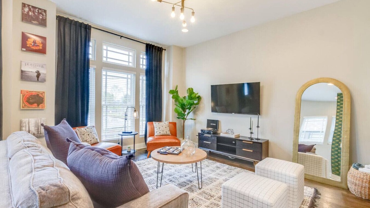 Photo of Livingroom in Hadley - Washington