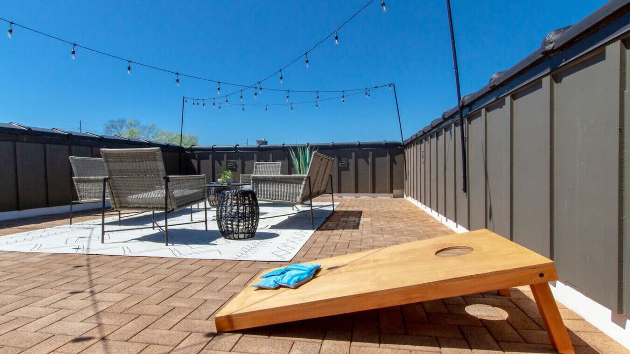 Photo of Patio Balcony in Hadley - Washington
