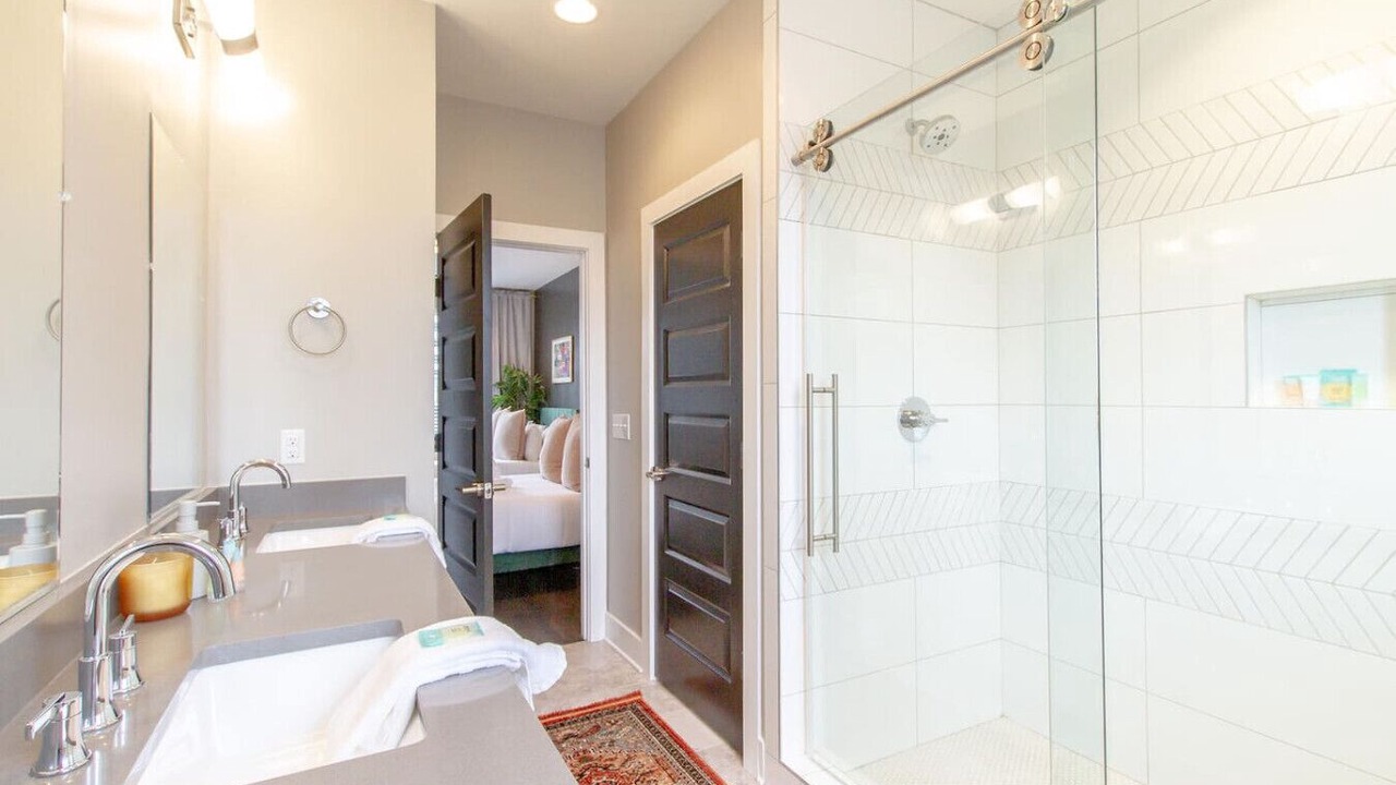 Photo of Bathroom in Hadley - Washington