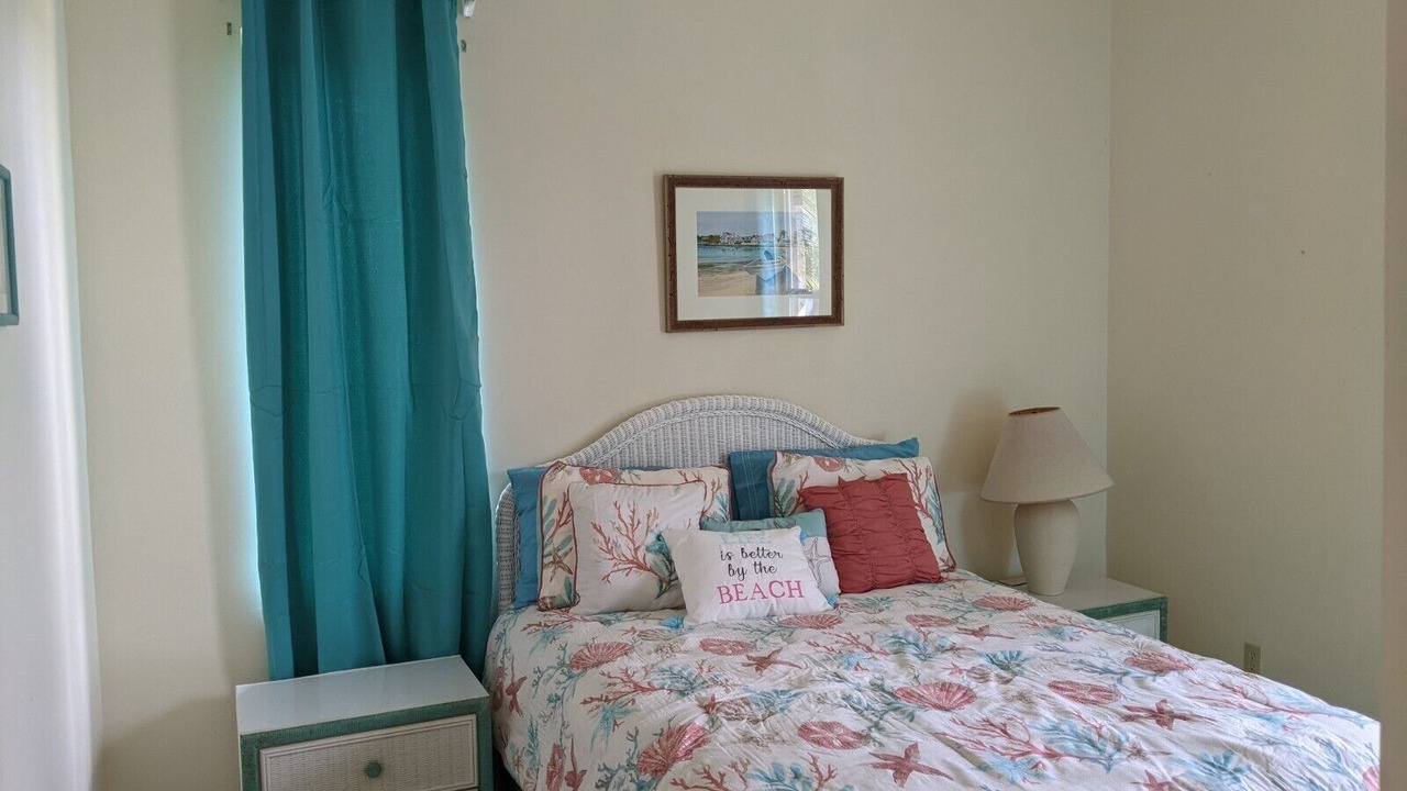 Photo of Bedroom in Green Turtle Cay
