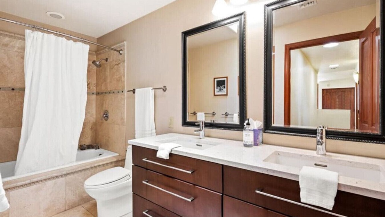 Photo of Bathroom in Heatherwood Hills