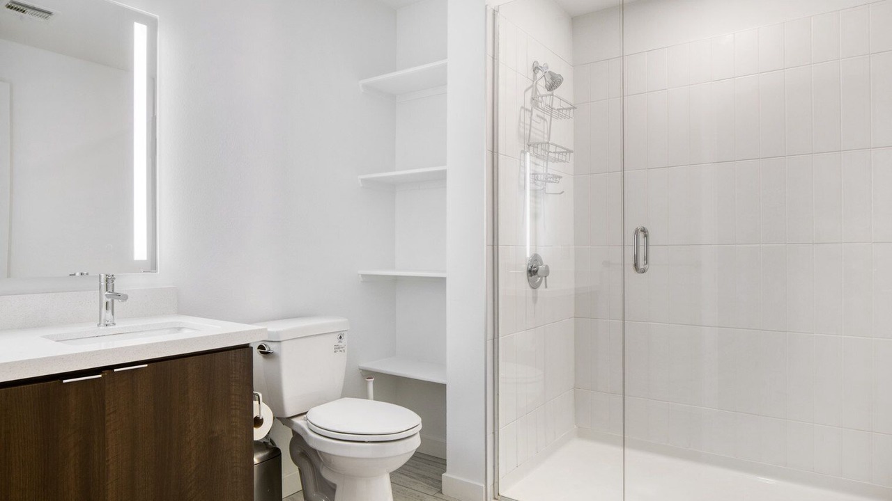 Photo of Bathroom in Warner Center