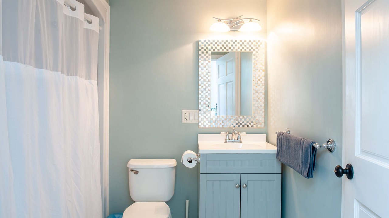 Photo of Bathroom in Eastward Look