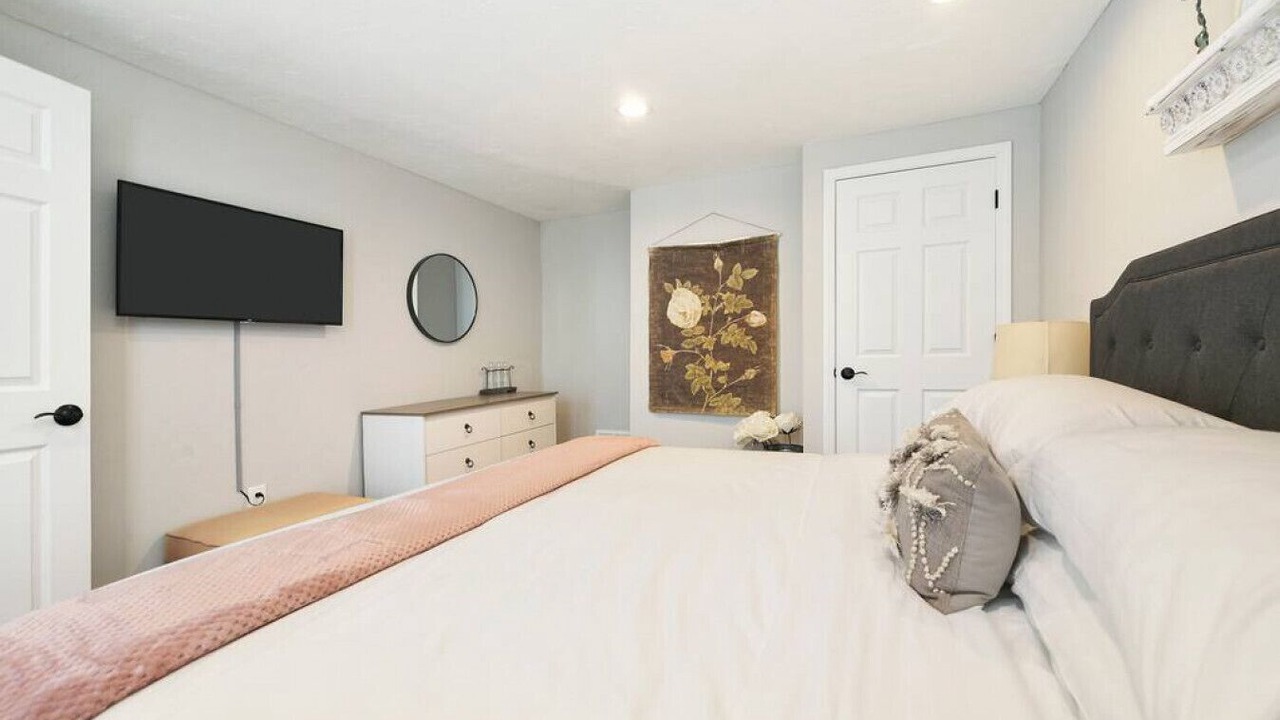 Photo of Bedroom in Lawrenceville