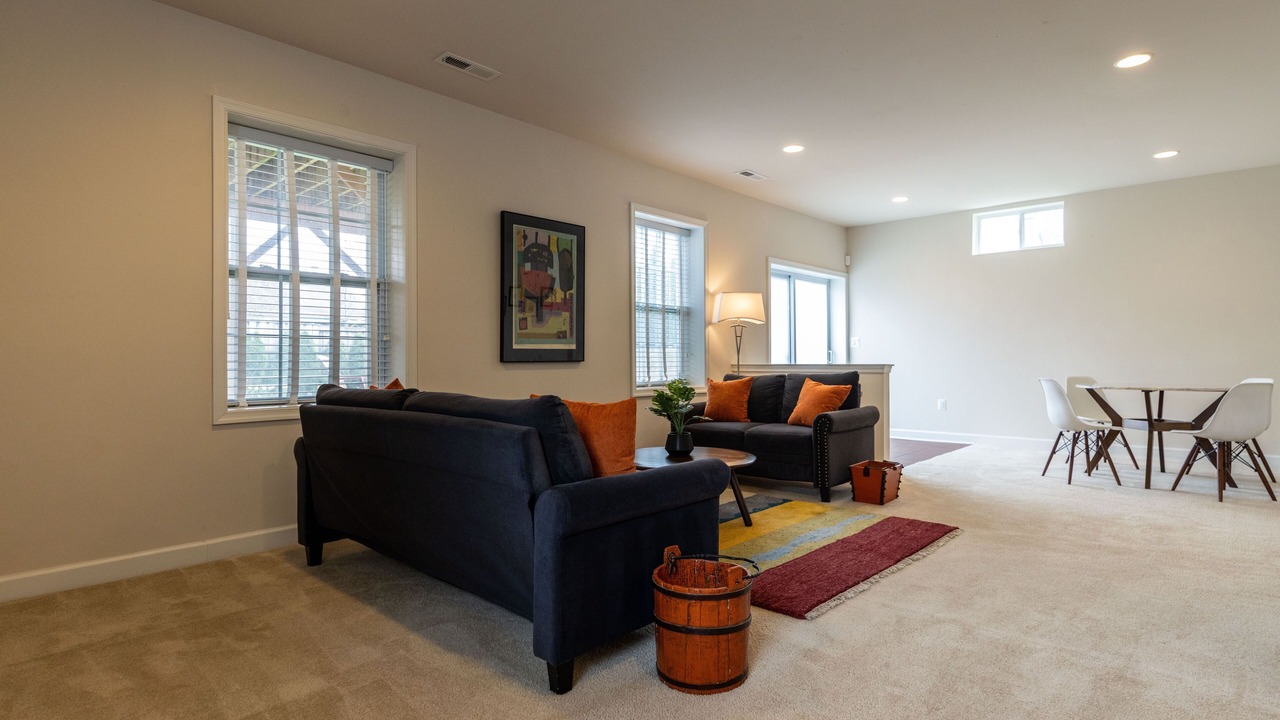 Photo of Livingroom in Virginia Square