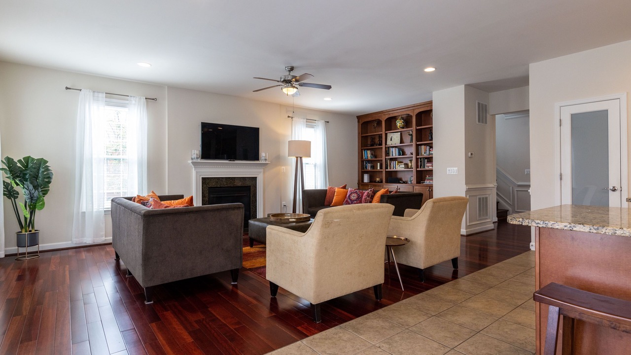 Photo of Livingroom in Virginia Square