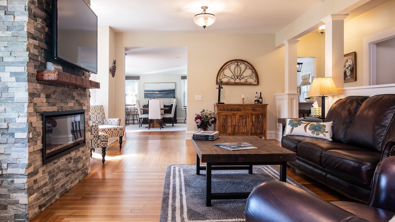 Photo of Livingroom in Charlestown