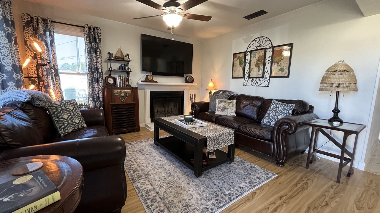Photo of Livingroom in Huntsville