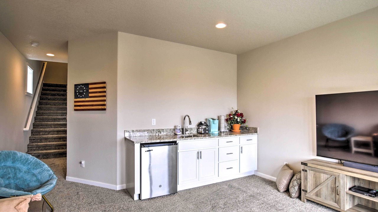 Photo of Bedroom in Neskowin